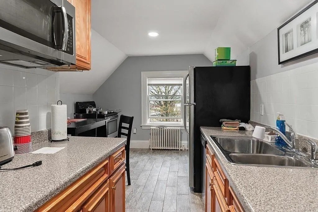 155 Kilsyth Road Boston, MA 02135 - Photo 7 of 35