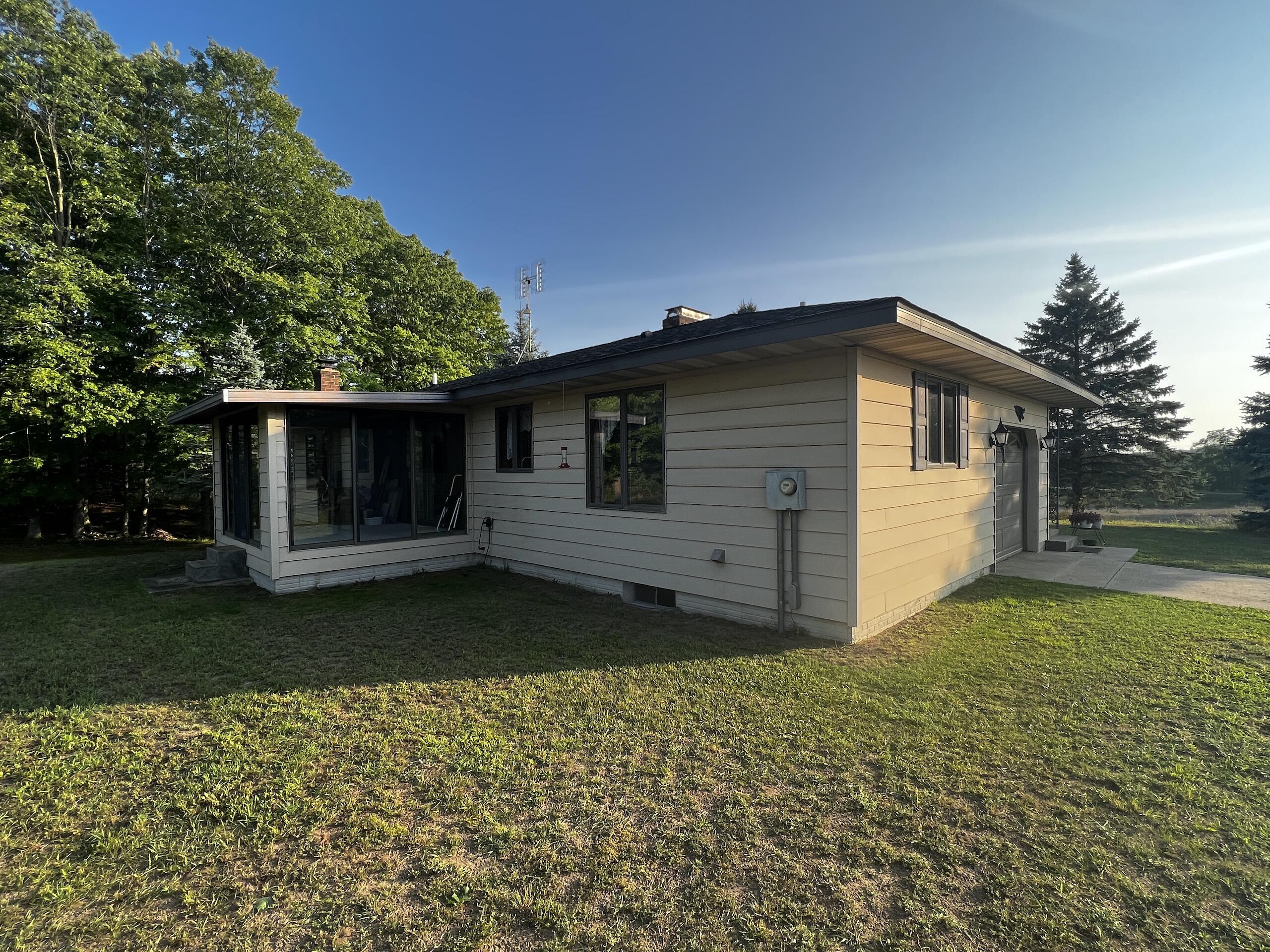 8719 Puffer Road Southwest Fife Lake, MI 49633 - Photo 21 of 126 IMG_3314