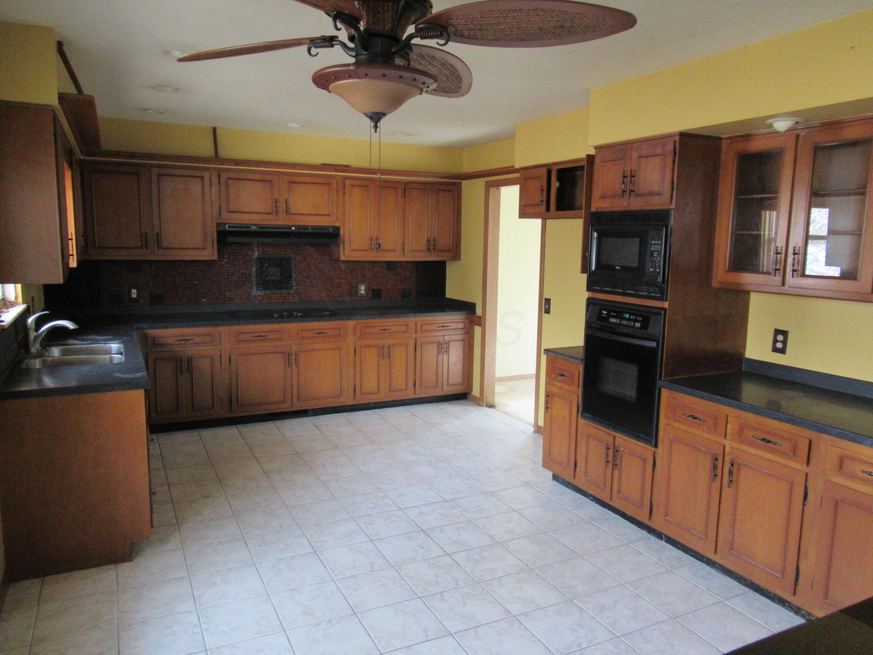 3801 Sunbury Road Columbus, OH 43219 - Photo 14 of 43 Gallery Image 14