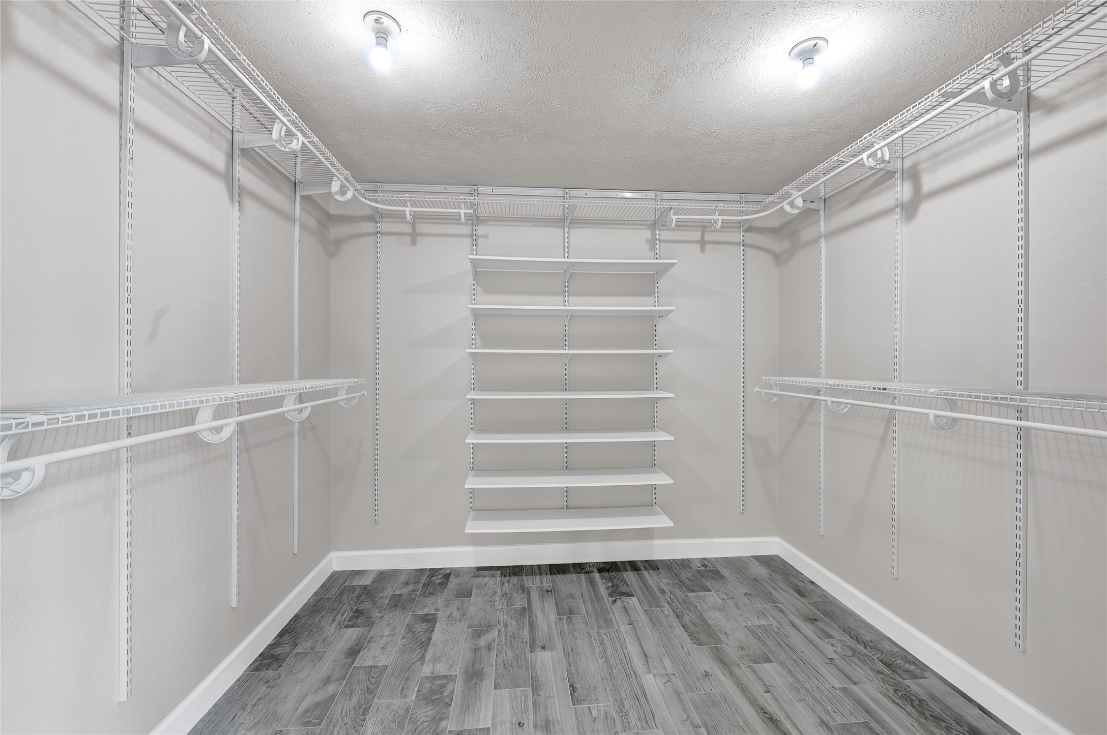 19126 South Rim Trail Spring, TX 77388 - Photo 16 of 21 Closet