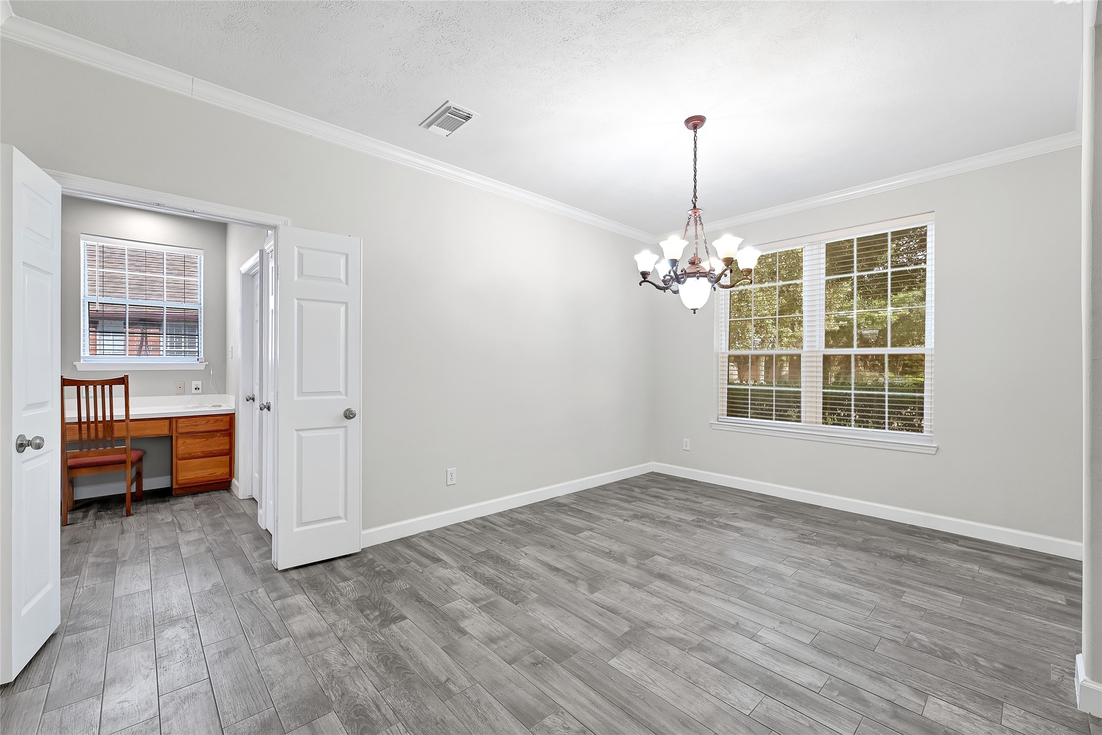 19126 South Rim Trail Spring, TX 77388 - Photo 5 of 21 Dining Room