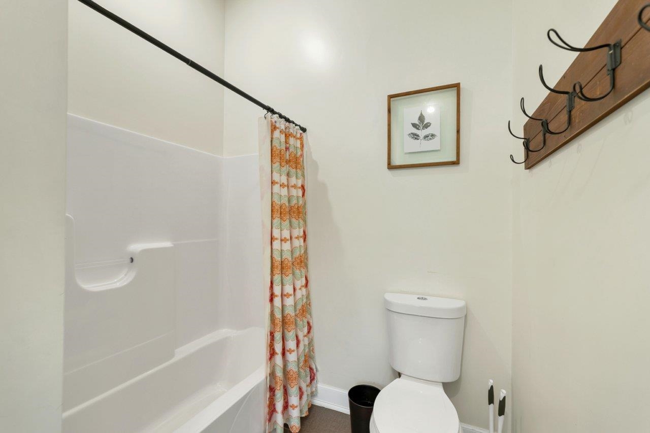 14 Hill Road, Unit D1 Tilton, NH 03276 - Photo 31 of 46