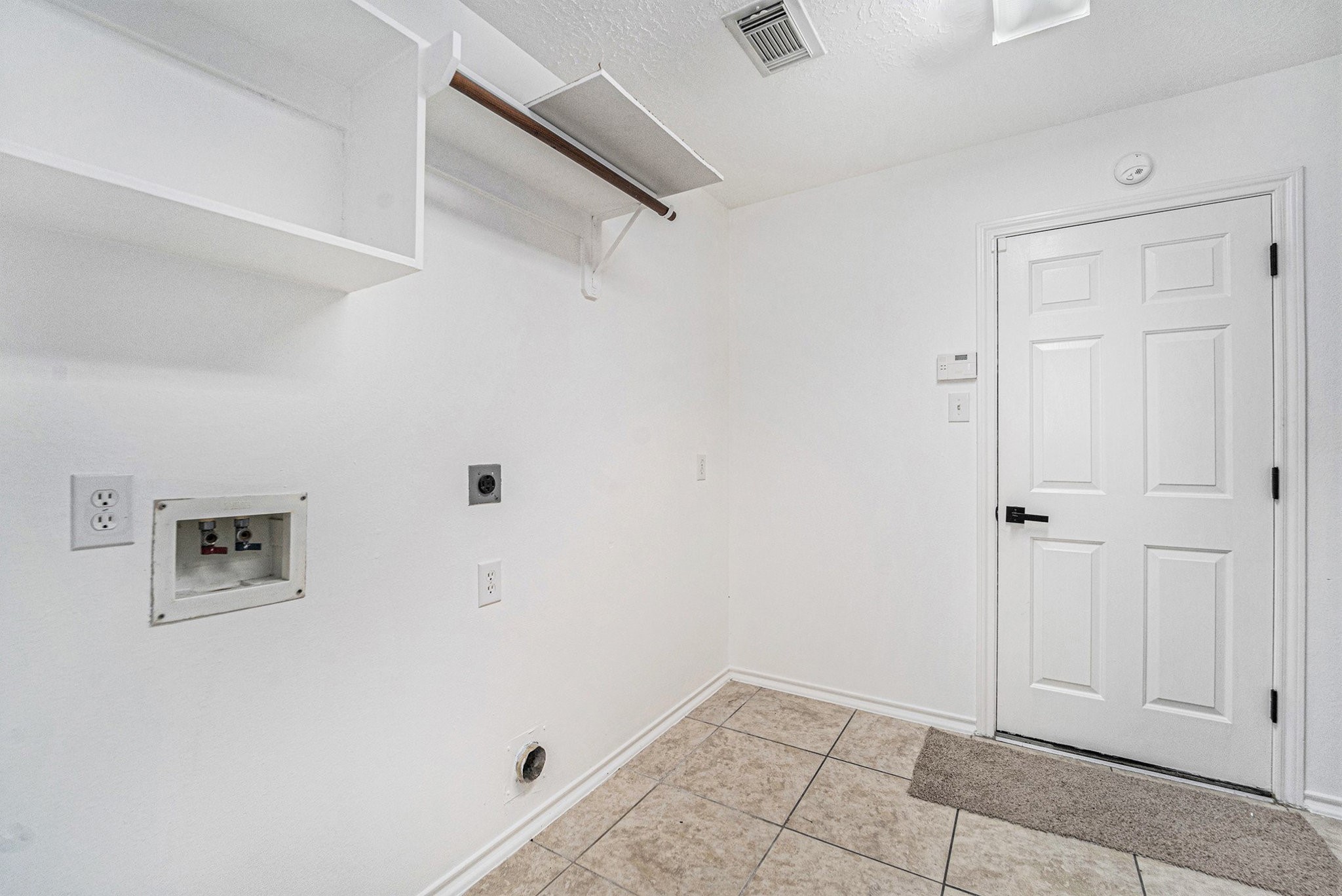 18131 Stone Trail Manor Drive Humble, TX 77346 - Photo 25 of 31 a view of an empty room