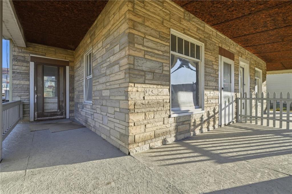 199 Filbert Orient Road Cardale, PA 15420 - Photo 3 of 27