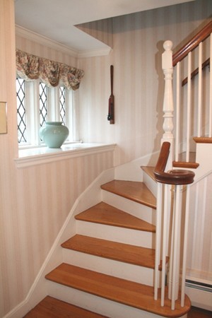 7 Wing Road Lynnfield, MA 01940 - Photo 4 of 13 Gallery Image 4