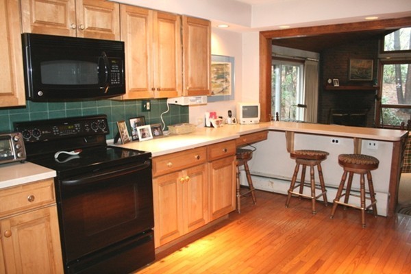 7 Wing Road Lynnfield, MA 01940 - Photo 6 of 13 Gallery Image 6