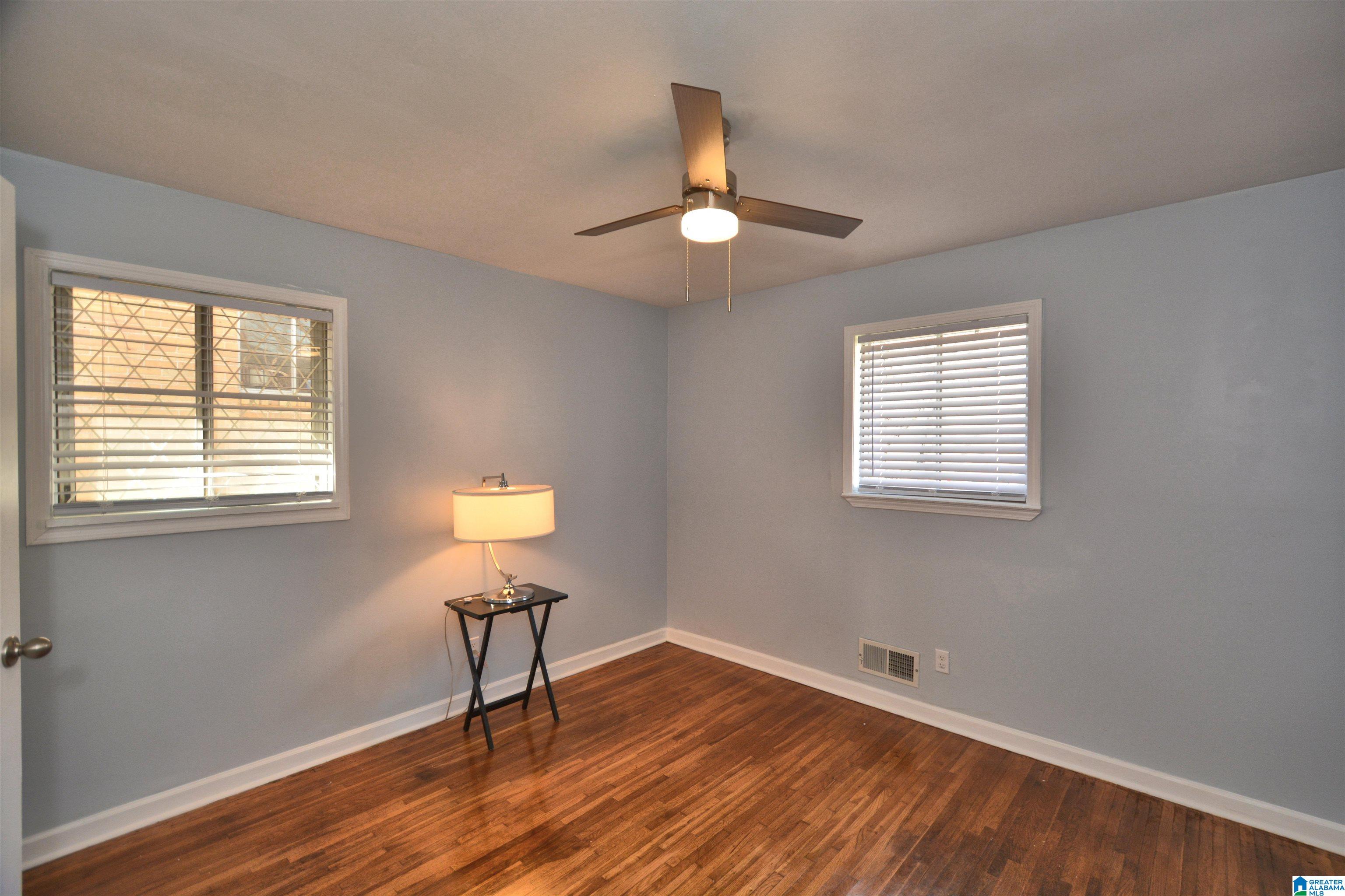325 16th Avenue Southwest Birmingham, AL 35211 - Photo 29 of 34