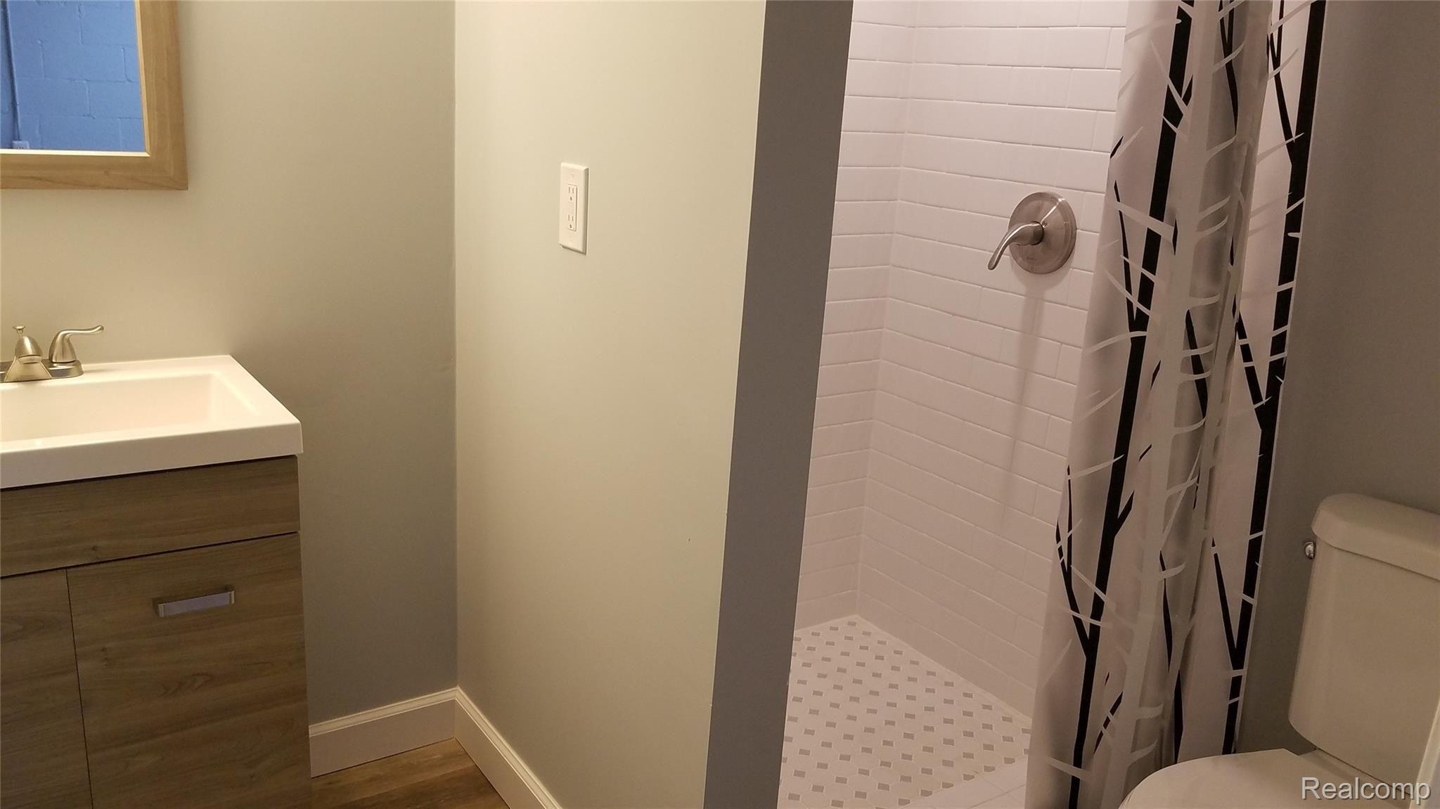47494 Ryan Road Utica, MI 48317 - Photo 16 of 17 20191101_090235.jpg