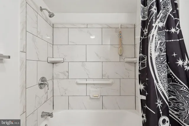 a close up view of washer and dryer