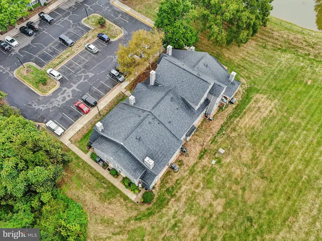 $385,000 | 5816 Orchard Hill Lane, Clifton, VA 20124