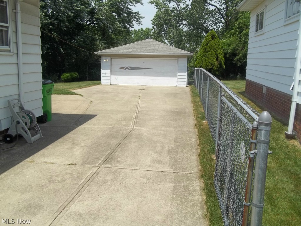 9705 David Road Garfield Heights, OH 44125 - Photo 4 of 15