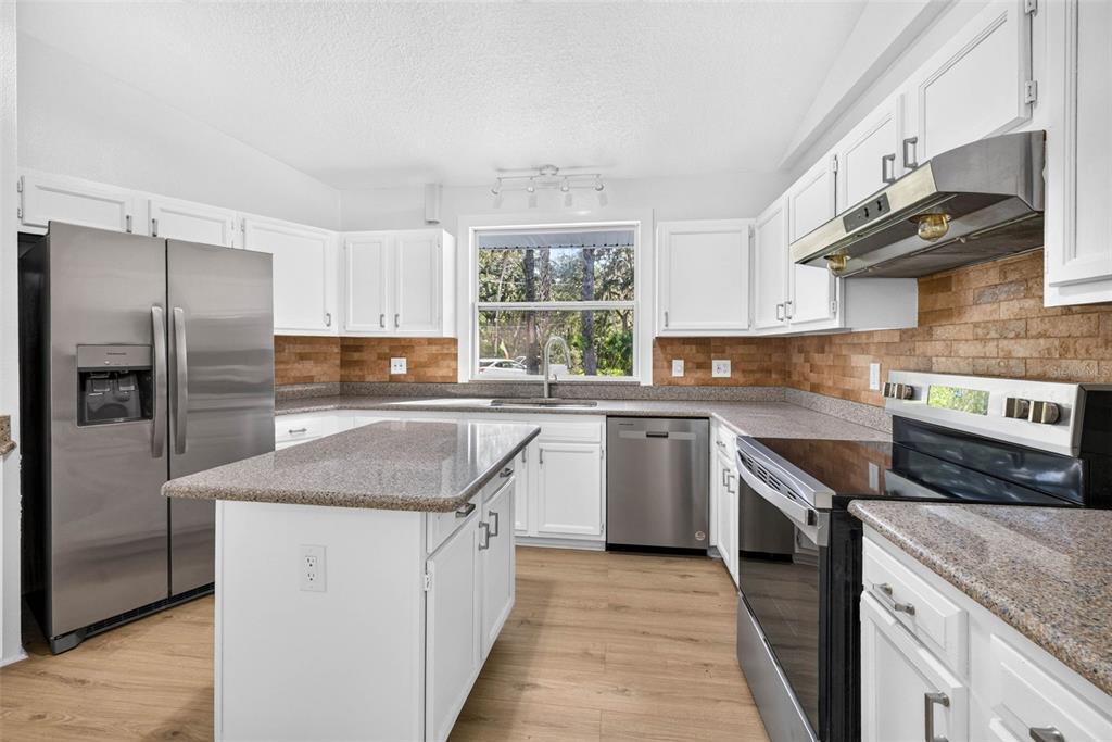 4586 Flambeau Loop Homosassa, FL 34448 - Photo 23 of 80