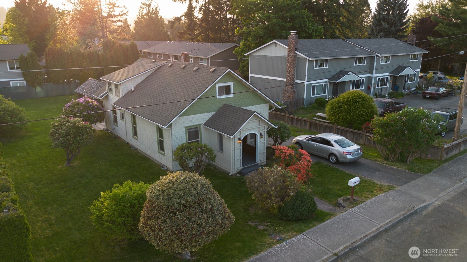 1624 Wright Avenue Sumner, WA 98390 - Photo 25 of 29 an aerial view of a house