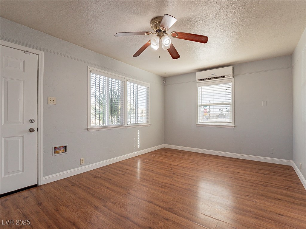 329 North 8th Street Las Vegas, NV 89101 - Photo 22 of 27