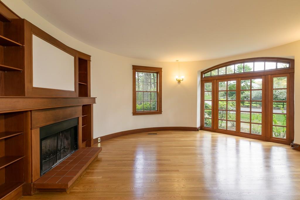 309 Garfield Road Concord, MA 01742 - Photo 3 of 18 Gallery Image 3