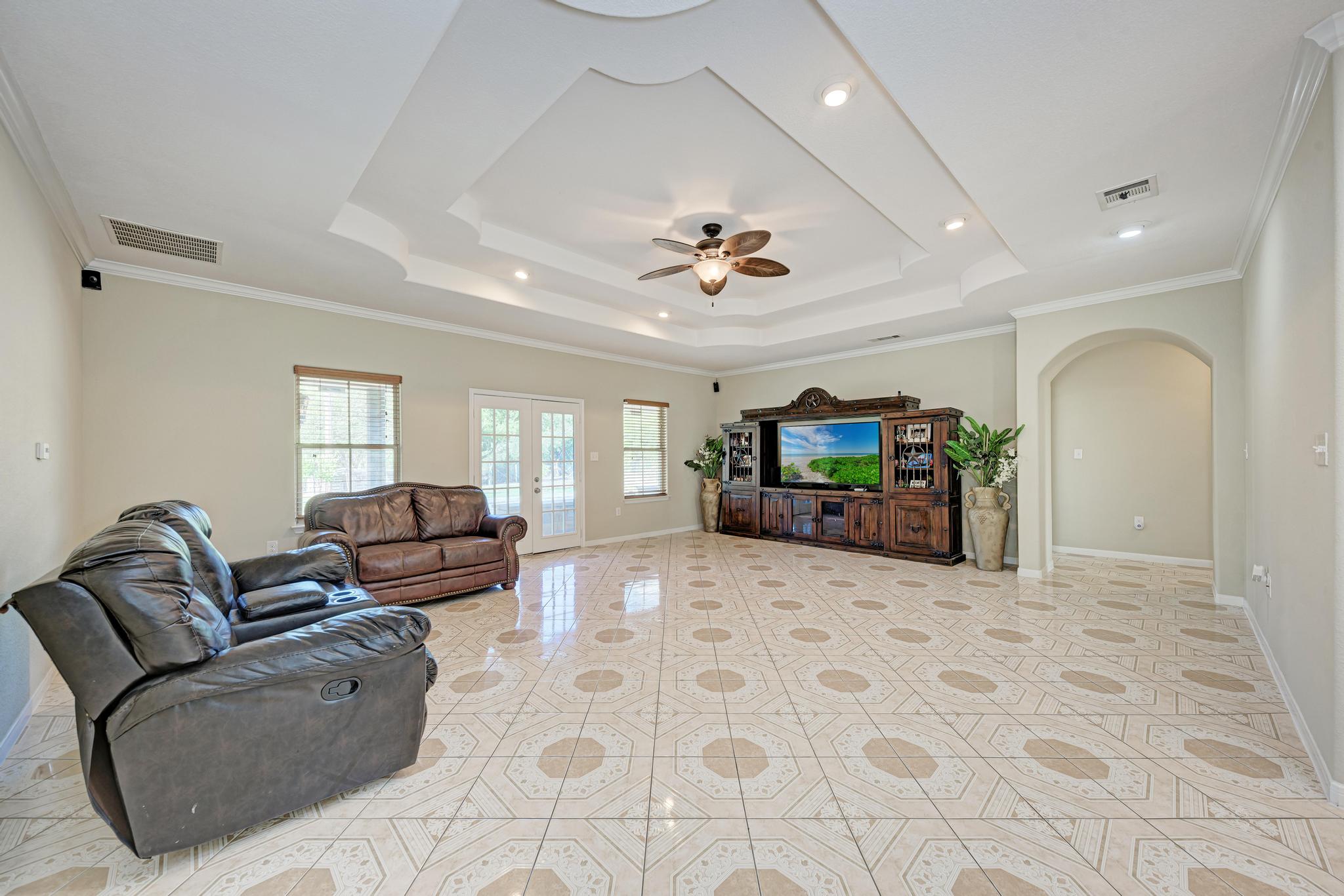 15611 Giese Lane Elgin, TX 78621 - Photo 12 of 40