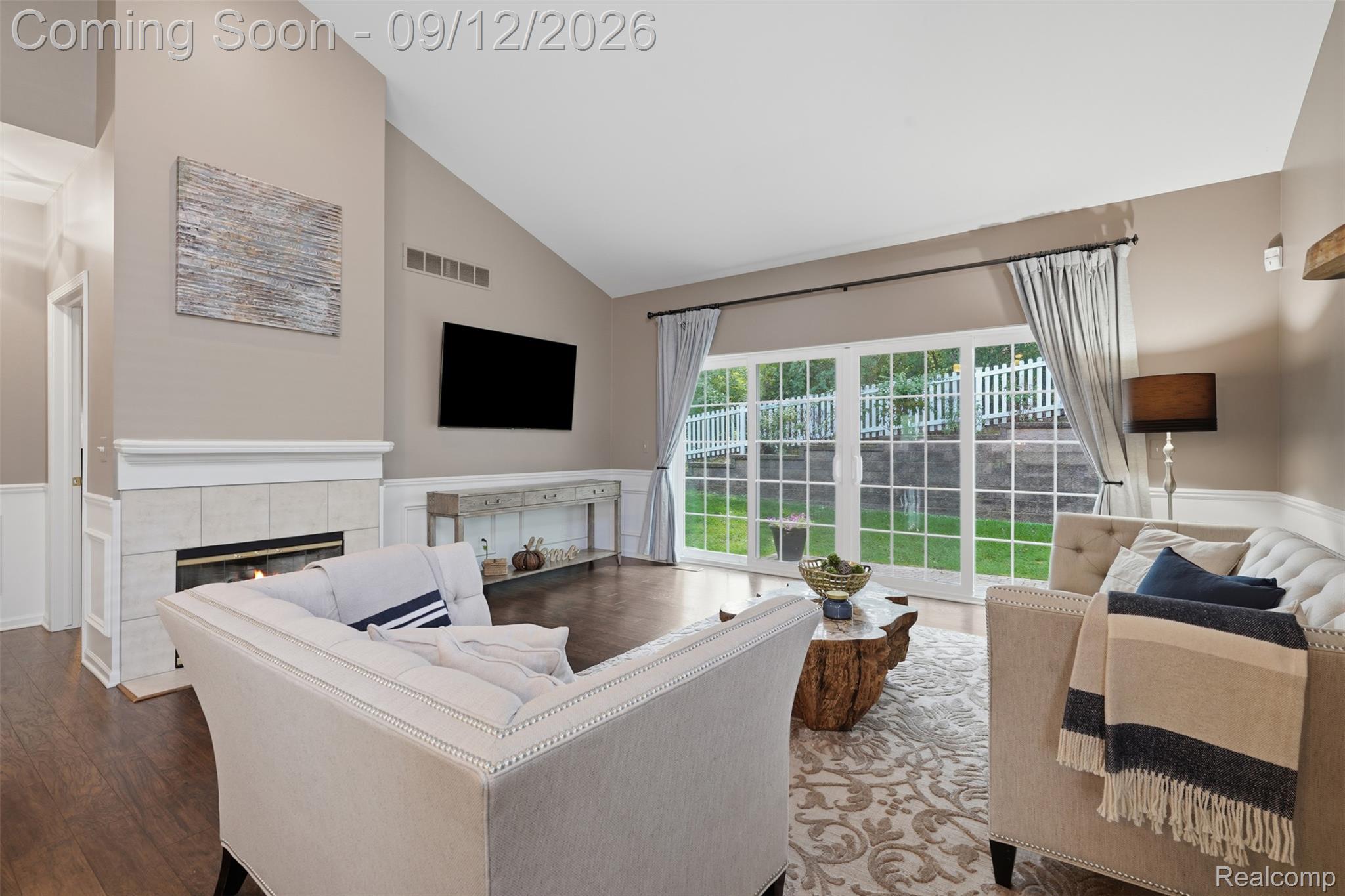 646 West Bluff Court Rochester, MI 48306 - Photo 7 of 40 646 w bluff ct-7.jpg