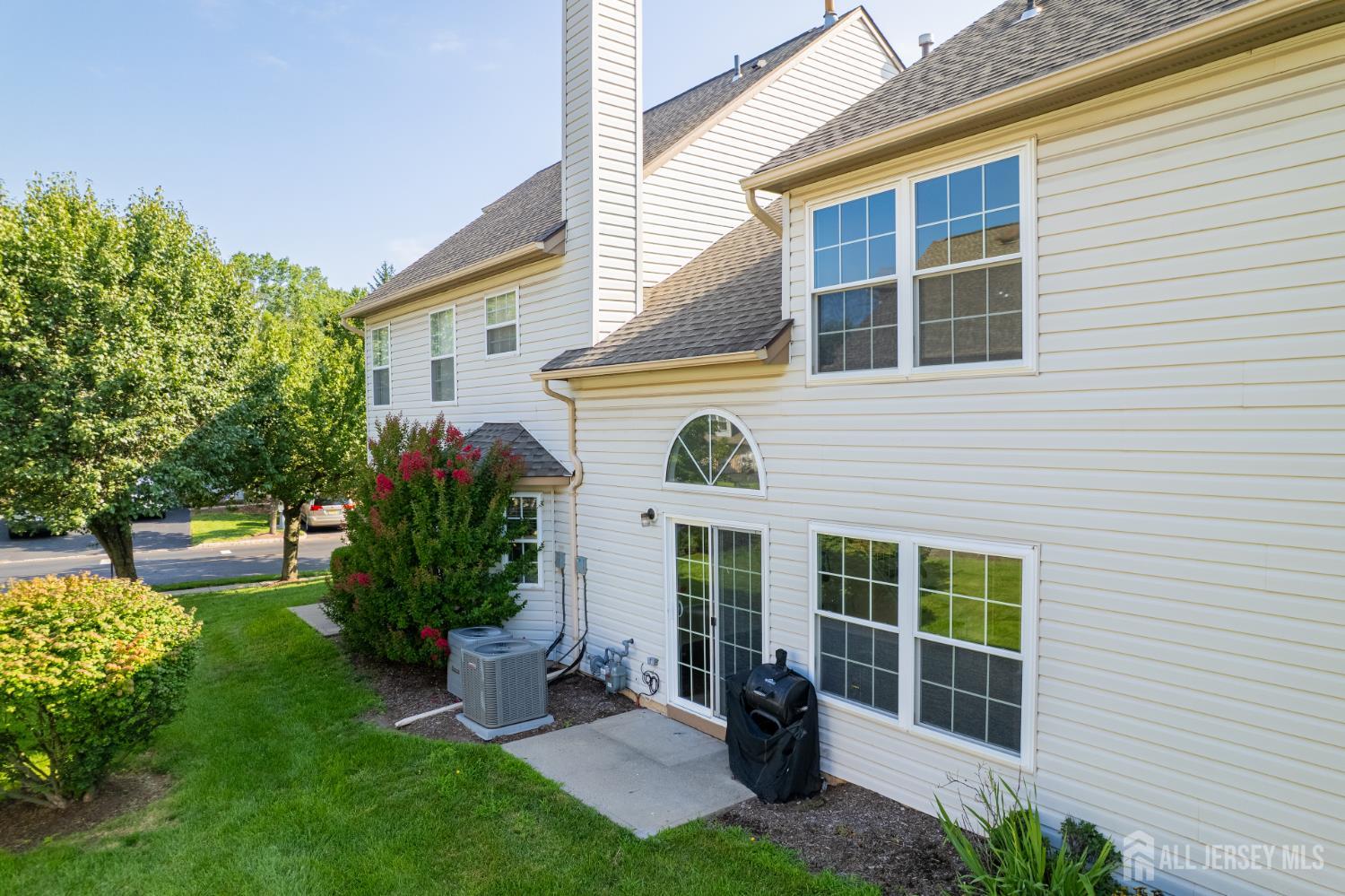 358 Lunar Road Piscataway, NJ 08854 - Photo 11 of 22 Gallery Image 11