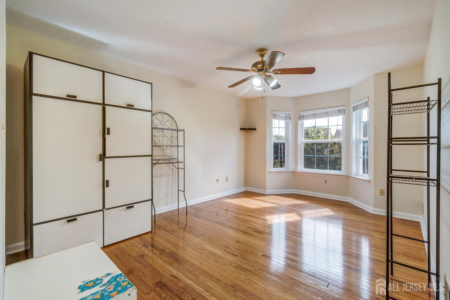 358 Lunar Road Piscataway, NJ 08854 - Photo 12 of 22 Gallery Image 12