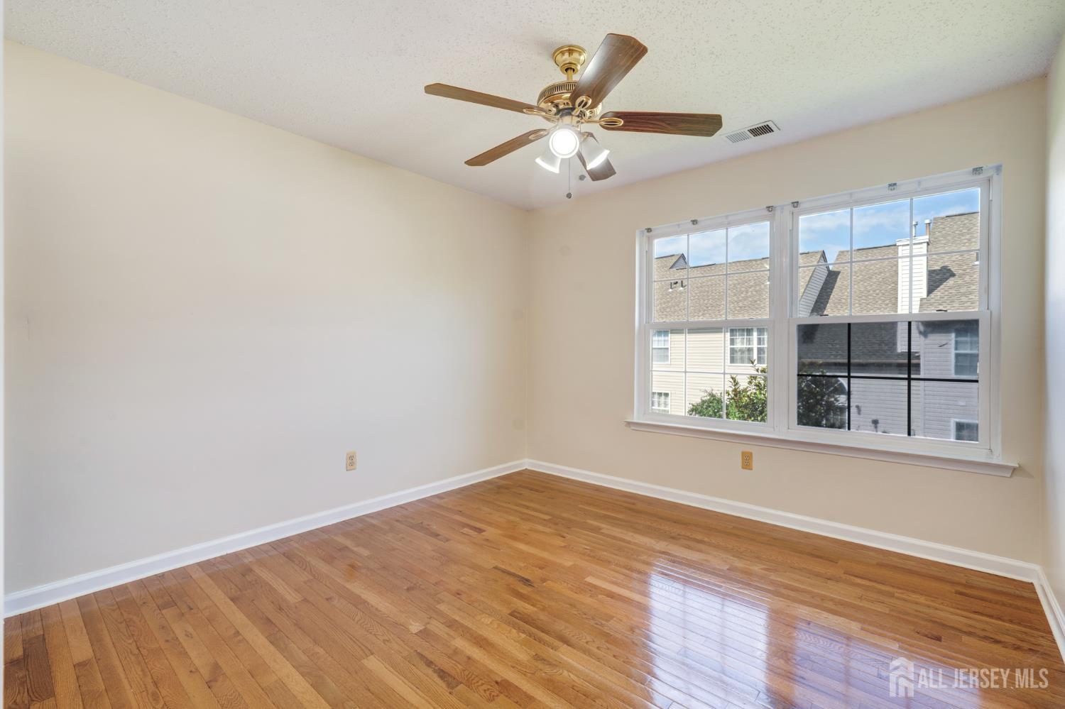 358 Lunar Road Piscataway, NJ 08854 - Photo 14 of 22 Gallery Image 14
