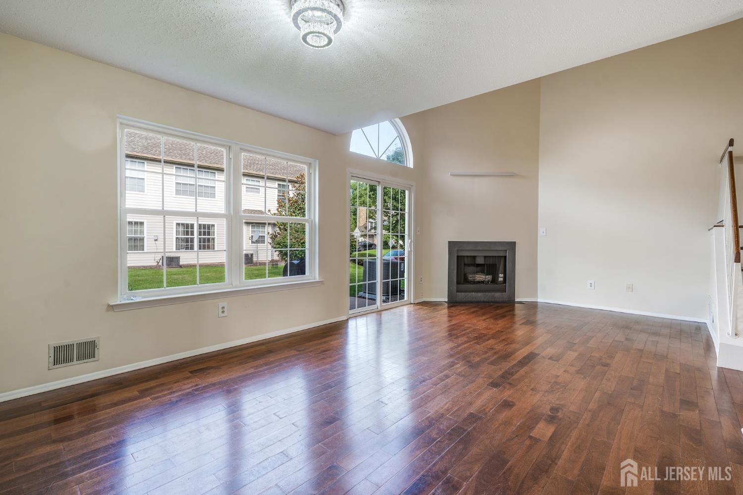 358 Lunar Road Piscataway, NJ 08854 - Photo 8 of 22 Gallery Image 8