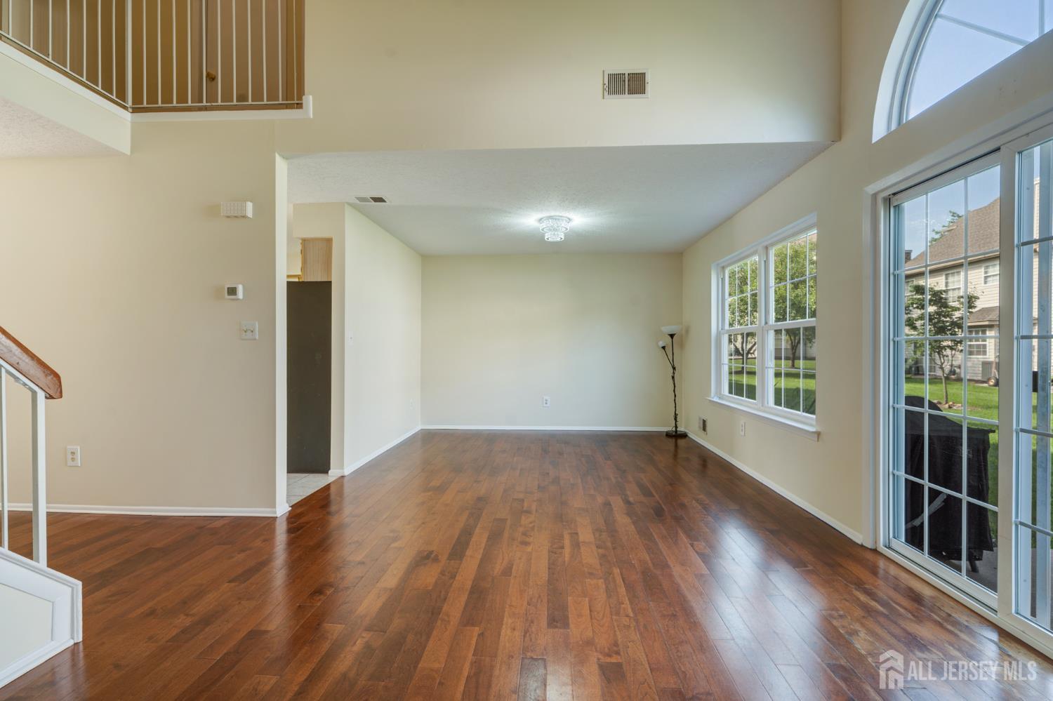 358 Lunar Road Piscataway, NJ 08854 - Photo 9 of 22 Gallery Image 9