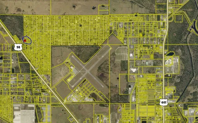 a view of a bathroom