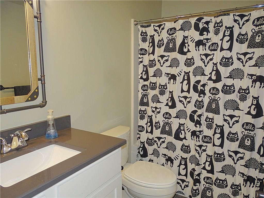 289 Durst Road Irwin, PA 15642 - Photo 23 of 25 FULL MAIN BATH ON 2ND FLOOR