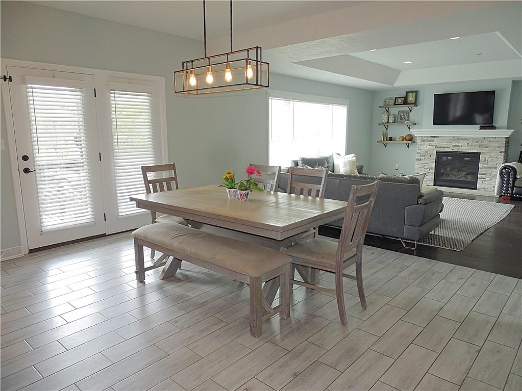289 Durst Road Irwin, PA 15642 - Photo 9 of 25 BREAKFAST AREA WITH PATIO DOORS.