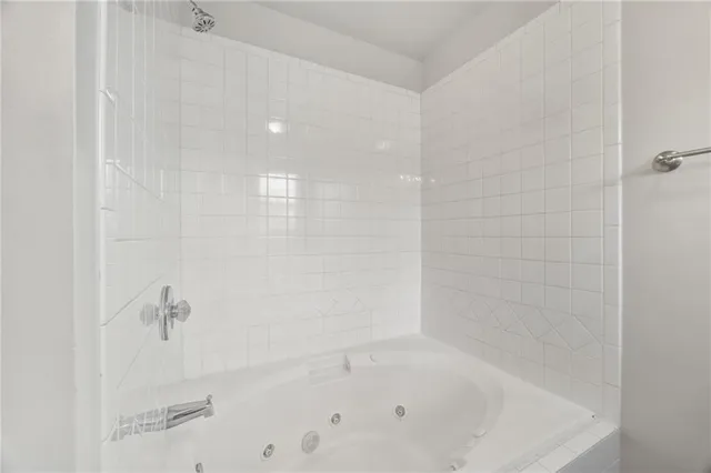 $249,900 | 7137 Ravenwood Lane, Lithonia, GA 30038