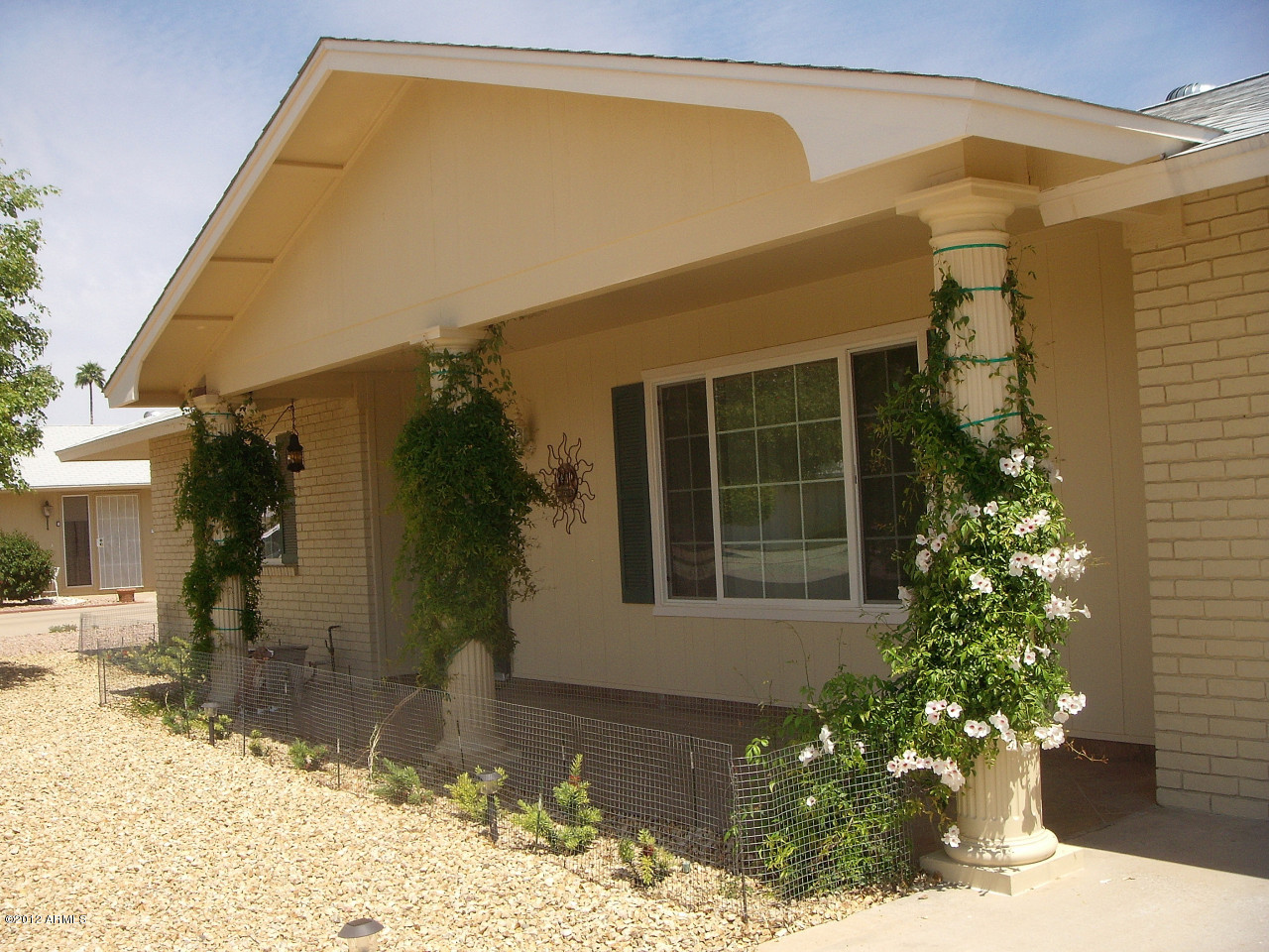 11038 West Oak Ridge Road Sun City, AZ 85351 - Photo 2 of 20 Modified Frt Roof Line, Majestic Pillars