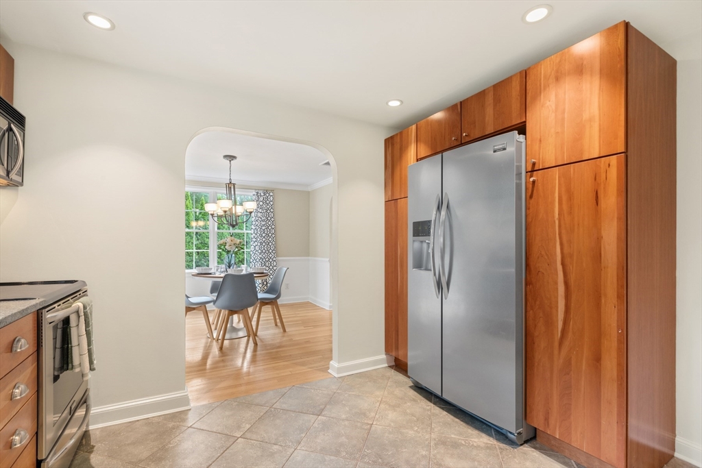9 Roundy Road Lynnfield, MA 01940 - Photo 13 of 30 Gallery Image 13