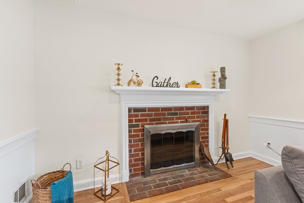 9 Roundy Road Lynnfield, MA 01940 - Photo 7 of 30 Gallery Image 7