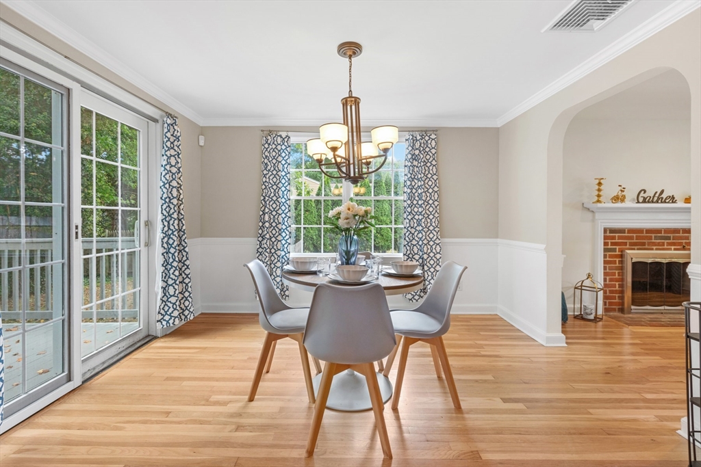 9 Roundy Road Lynnfield, MA 01940 - Photo 9 of 30 Gallery Image 9