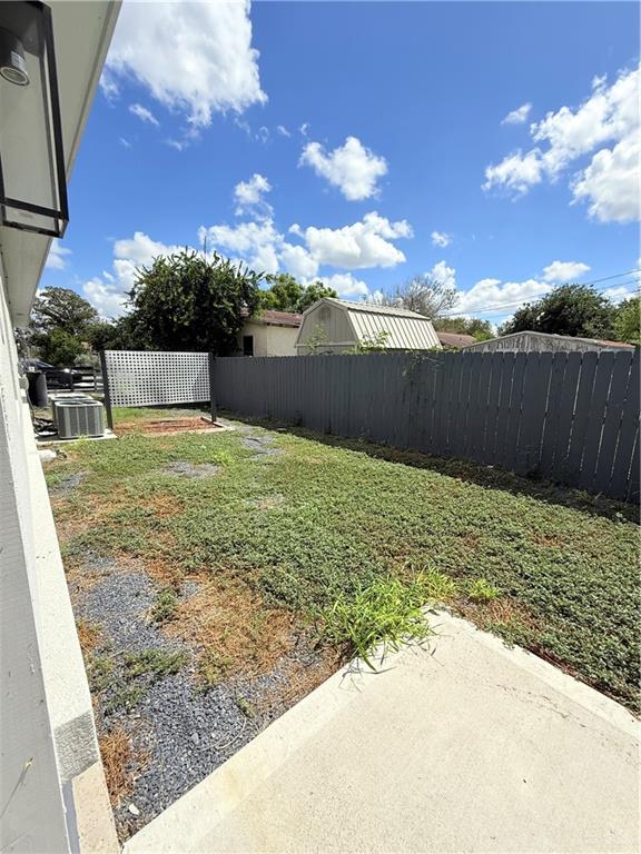 1421 North 21st Street, Unit 2 McAllen, TX 78501 - Photo 13 of 13 a view of a backyard