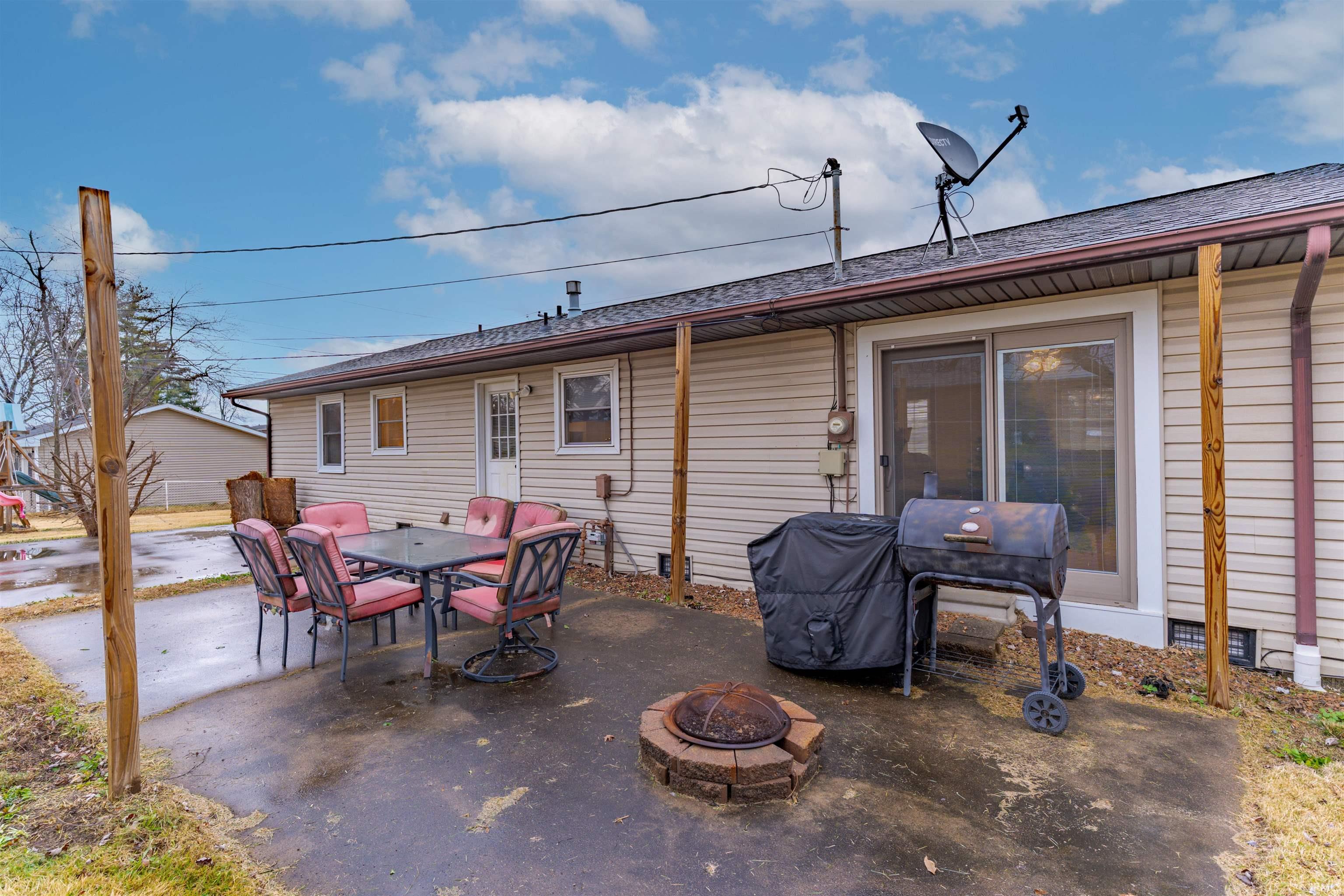 4899 West Martin Road Newburgh, IN 47630 - Photo 9 of 25 Gallery Image 9