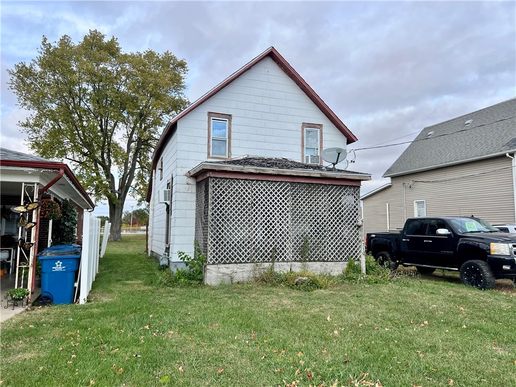 710 East Main Street Hoopeston, IL 60942 - Photo 2 of 25