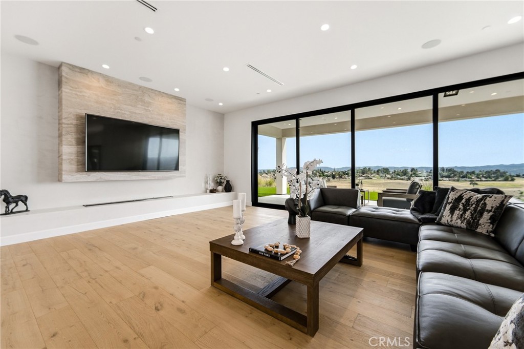 22328 South Summit Ridge Circle Chatsworth, CA 91311 - Photo 13 of 45