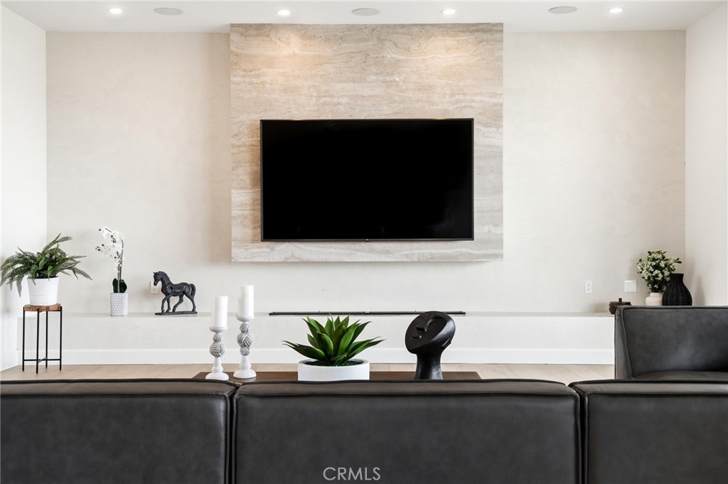 22328 South Summit Ridge Circle Chatsworth, CA 91311 - Photo 14 of 45