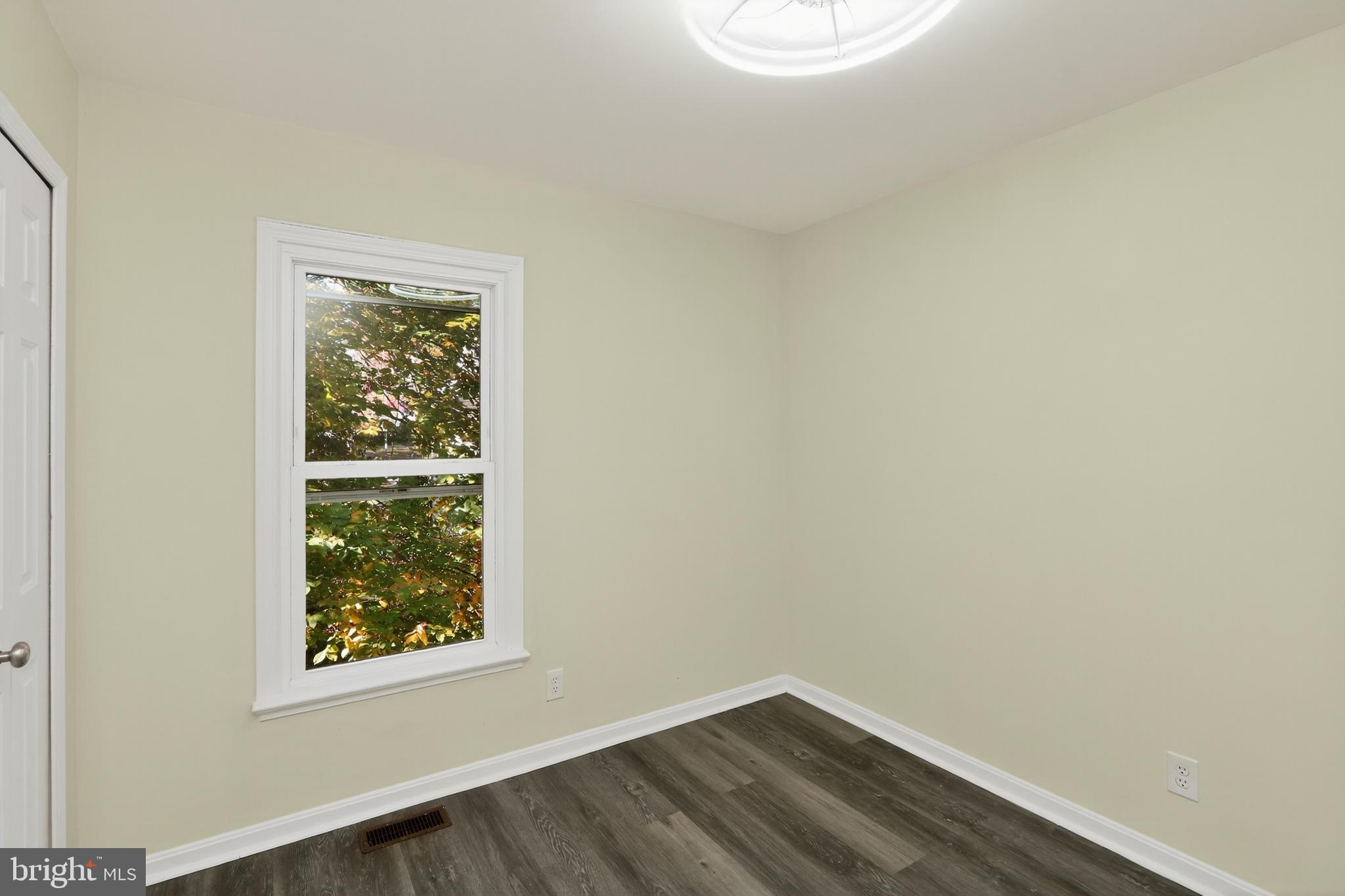 111 Oaklawn Road Stafford, VA 22554 - Photo 16 of 50 an empty room with a window