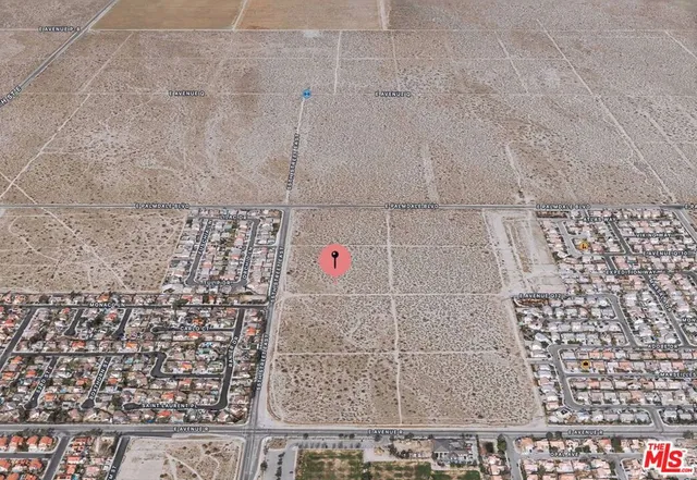 $89,000 | 55 55th Street West, Palmdale, CA 93552