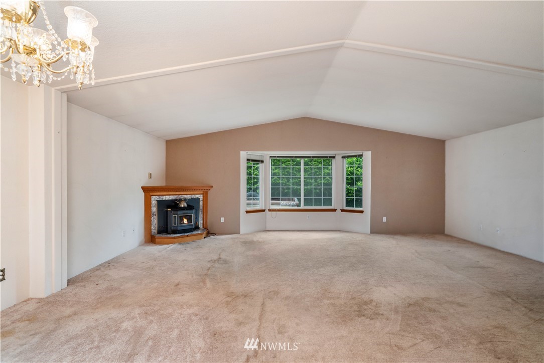 340 Northeast Gladwin Road Belfair, WA 98528 - Photo 5 of 34 Gallery Image 5