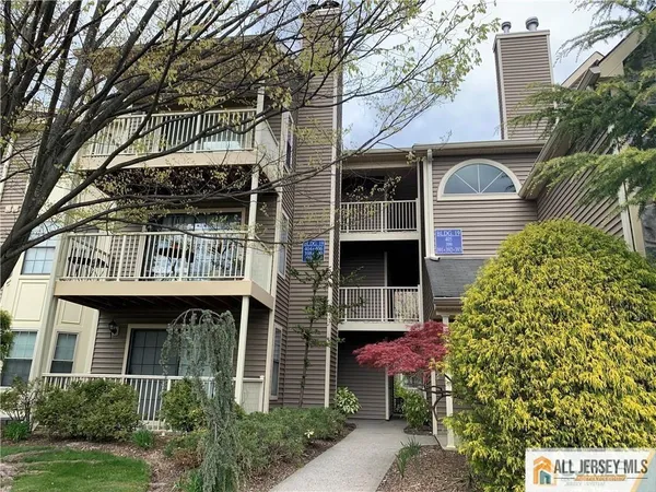 $2,400 | 404 Carhart Court, East Brunswick, NJ 08816
