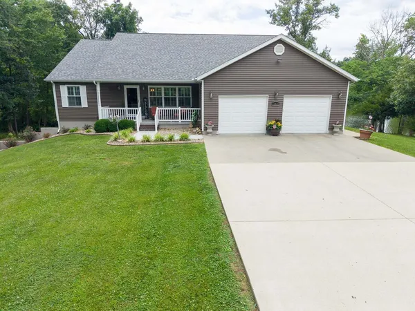 $440,000 | 10829 Clubview Court, Benton, IL 62812