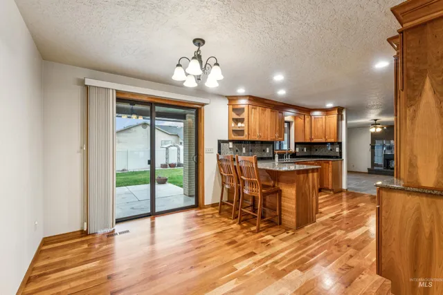 $465,000 | 2421 Airport Avenue, Caldwell, ID 83605