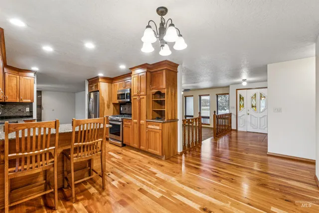 $465,000 | 2421 Airport Avenue, Caldwell, ID 83605