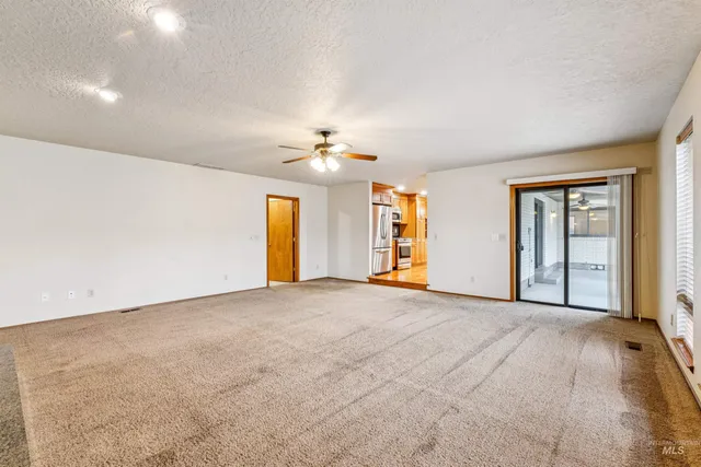 $465,000 | 2421 Airport Avenue, Caldwell, ID 83605