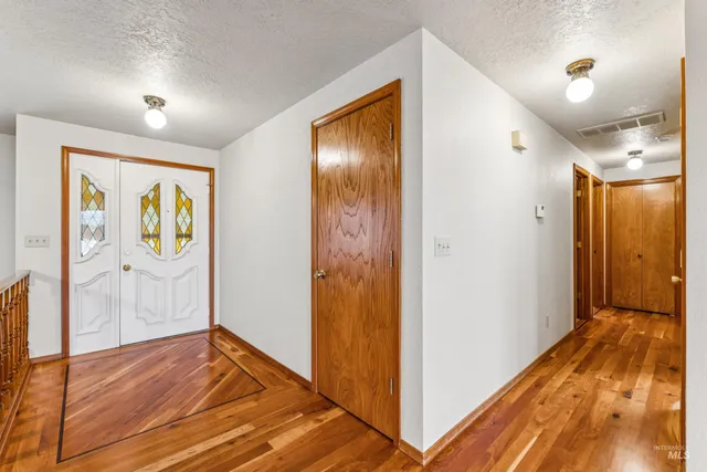 $465,000 | 2421 Airport Avenue, Caldwell, ID 83605