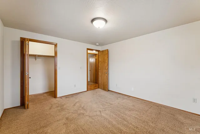 $465,000 | 2421 Airport Avenue, Caldwell, ID 83605