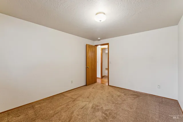 $465,000 | 2421 Airport Avenue, Caldwell, ID 83605